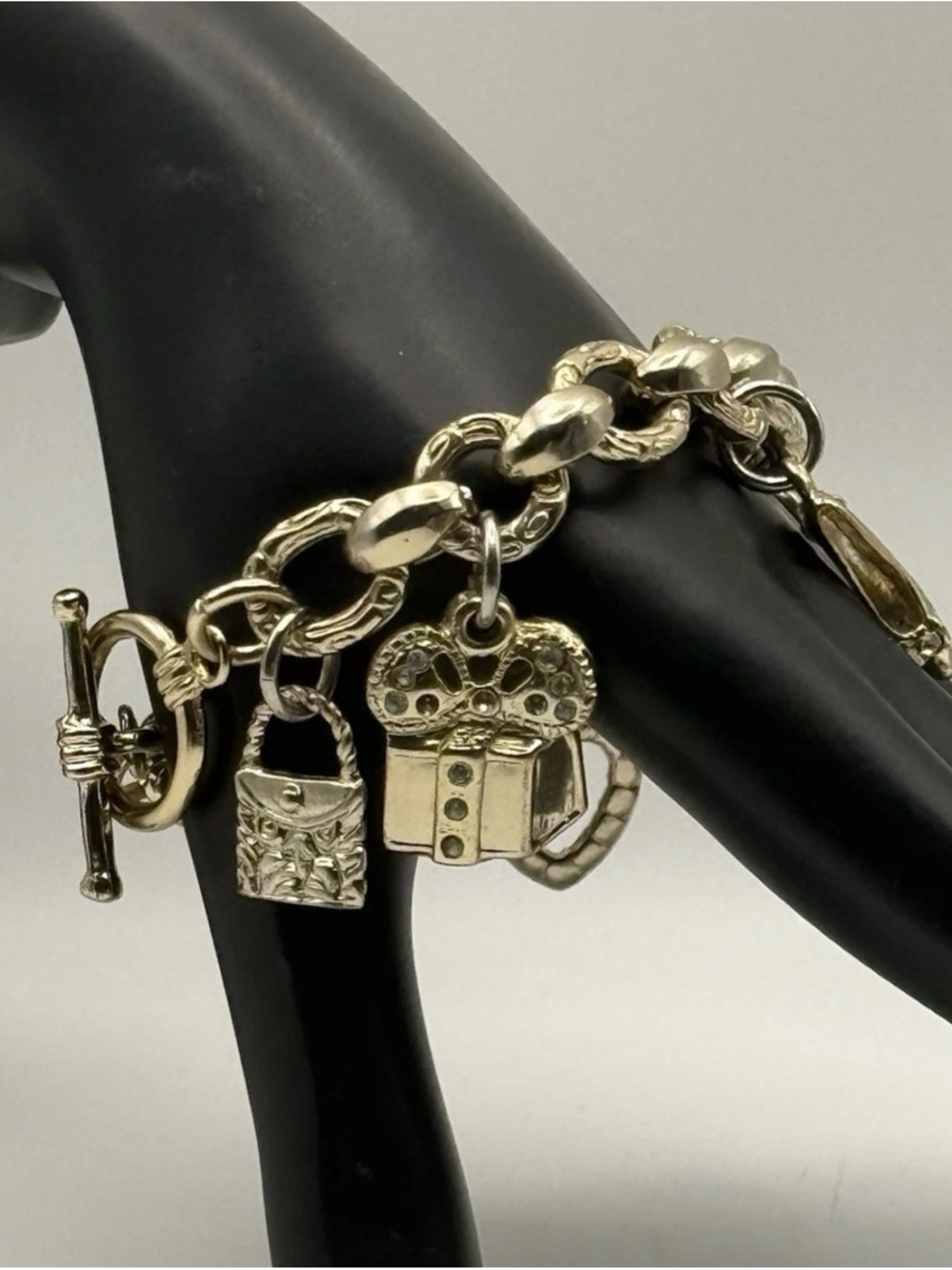 Vintage Wrist Watch Gold Tone Charm Bracelet Swiss Quartz - Picture 4 of 5